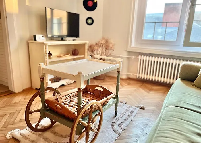 2 Bedroom Ντέμπρετσεν